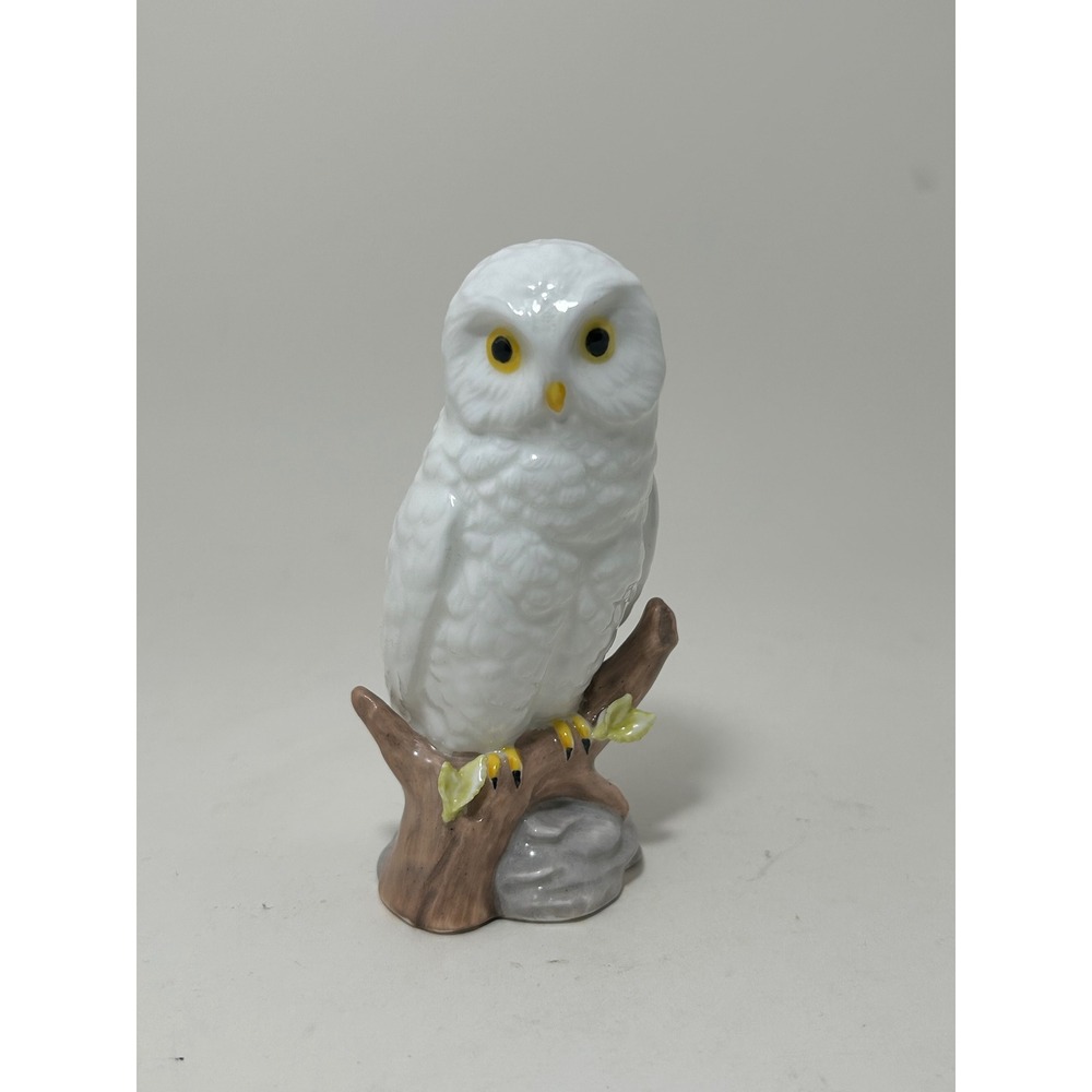 Maruri Masterpiece Snowy Owl‎ Bone China Figurine White Bird on Branch Taiwan